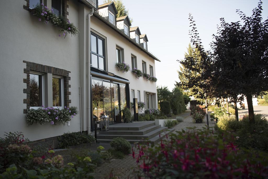 Hotel Wilhelmshoehe Auderath Exterior photo
